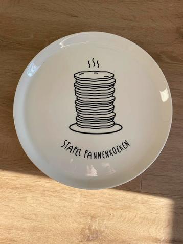 4 grote (pannenkoeken) borden | Gusta borden beschikbaar voor biedingen