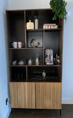 Woood hoge kast, Huis en Inrichting, Kasten | Wandmeubels, Ophalen of Verzenden, Zo goed als nieuw, Minder dan 150 cm, 150 tot 200 cm