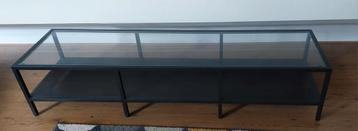 Mooie, ruime salontafel beschikbaar voor biedingen