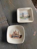 c39 – 2 VINTAGE schaaltjes 11 x 11 cm, Ophalen, Gebruikt