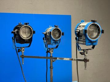 2x Arri 650 Plus 1x Arri 300 Plus fresnel kit beschikbaar voor biedingen