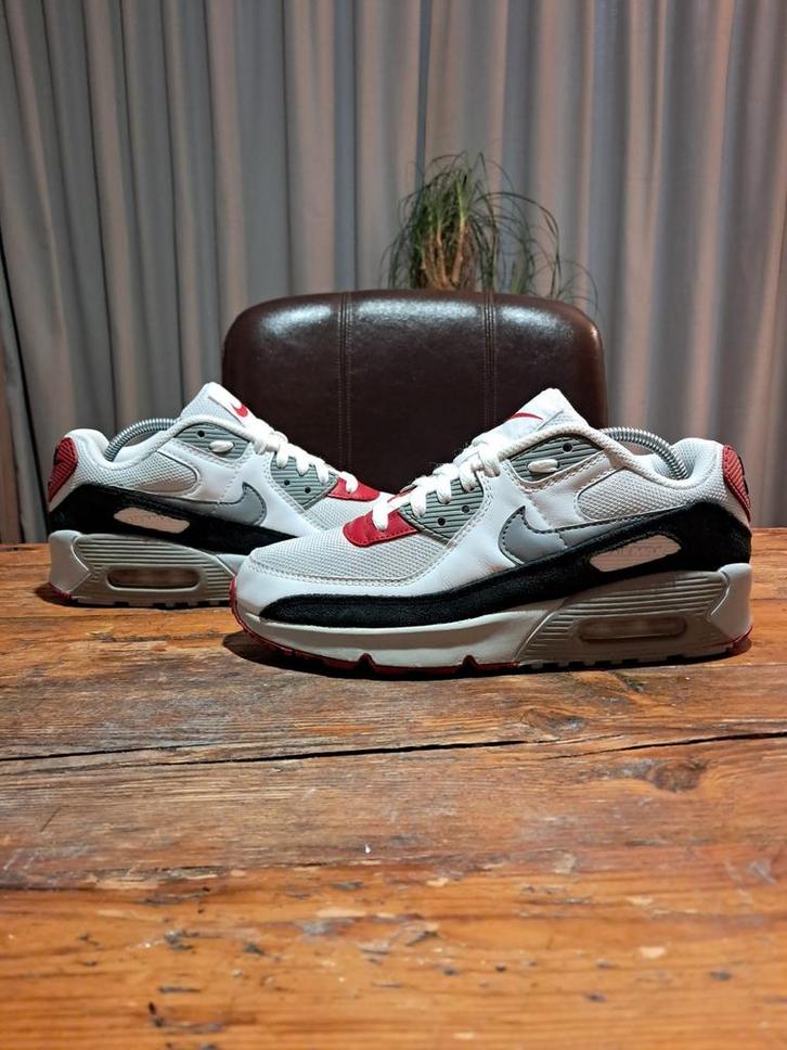 Nike Air Max 90 Leather 'Varsity Red' Size 38,5, Kleding | Dames, Schoenen, Gedragen, Sneakers of Gympen, Wit, Ophalen of Verzenden