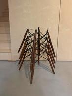Vitra Eames DSR onderstel walnoot hout 4 stuks, Huis en Inrichting, Gebruikt, Bruin, Ophalen of Verzenden, Vier