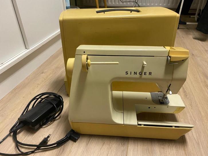 Singer Futura 2001 – naaimachine met koffer, Hobby en Vrije tijd, Naaimachines en Toebehoren, Gebruikt, Naaimachine, Singer, Ophalen