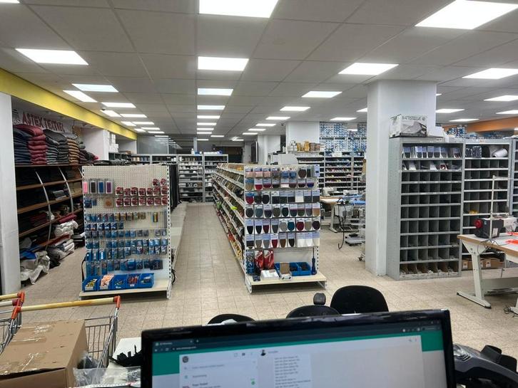 Naaimachine&fournituren, Hobby en Vrije tijd, Naaimachines en Toebehoren, Zo goed als nieuw, Naaimachine, Overige merken, Ophalen of Verzenden