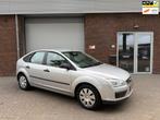 Ford Focus 1.6-16V Champion|AIRCO|NIEUWE APK|CRUISE, 1596 cc, Gebruikt, Zwart, 4 cilinders