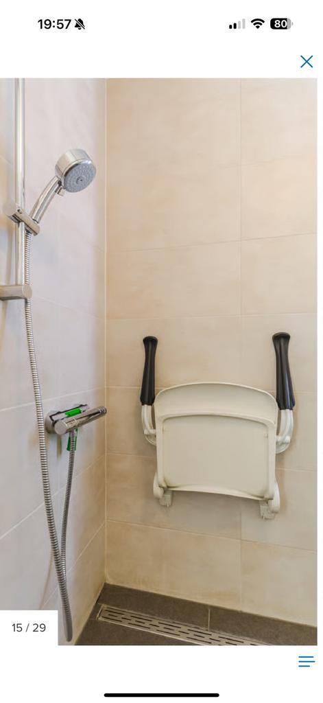 Douche stoel opklapbaar, Huis en Inrichting, Badkamer | Complete badkamers, Zo goed als nieuw, Ophalen of Verzenden