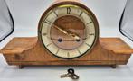 Retro Junghans Schouwklok 1930 hout met messing, Antiek en Kunst, Ophalen of Verzenden