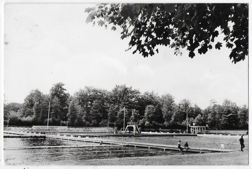 Winterswijk Zwembad Ongelopen Ansichtkaart ( B192), Ophalen of Verzenden, 1960 tot 1980, Ongelopen, Gelderland