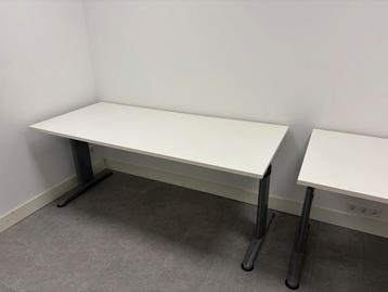 Verstelbaar bureau - Zo goed als nieuw! - afbeelding 1