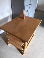 Vintage rotan bijzettafel salontafel met verstelbare planken, Huis en Inrichting, Tafels | Salontafels, Gebruikt, 50 tot 100 cm