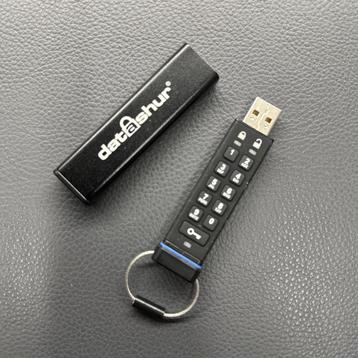 iStorage datAshur - USB-stick - 32 GB - Cijfercode - Zwart beschikbaar voor biedingen