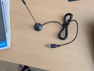 Mini magnetische coax antenne beschikbaar voor biedingen