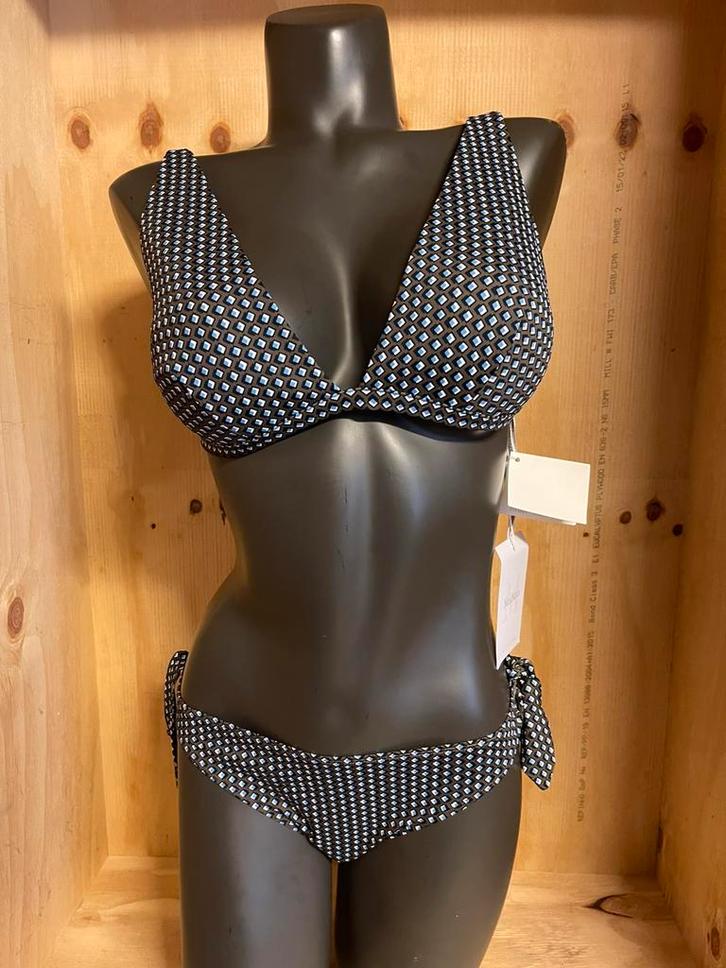 Max mara bikini maat 42 model rovigo, Kleding | Dames, Badmode en Zwemkleding, Nieuw, Bikini, Bruin, Verzenden