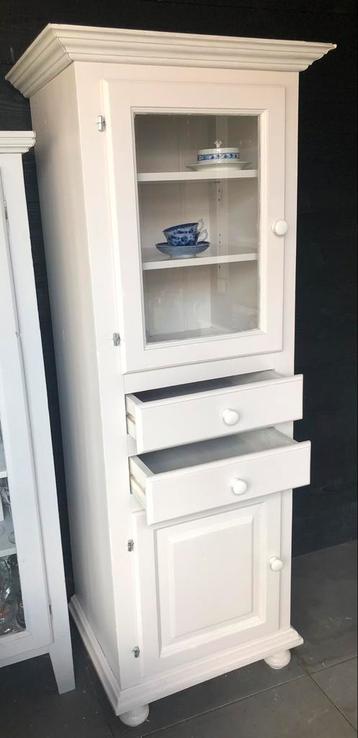 💝 Vintage BROCANTE vitrinekast vitrine kast buffetkast wit beschikbaar voor biedingen
