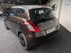 Suzuki Swift 1.2 Style EASSS|Brown & White Edition|*Carplay, Auto's, Suzuki, Stof, Gebruikt, 4 cilinders, Bruin