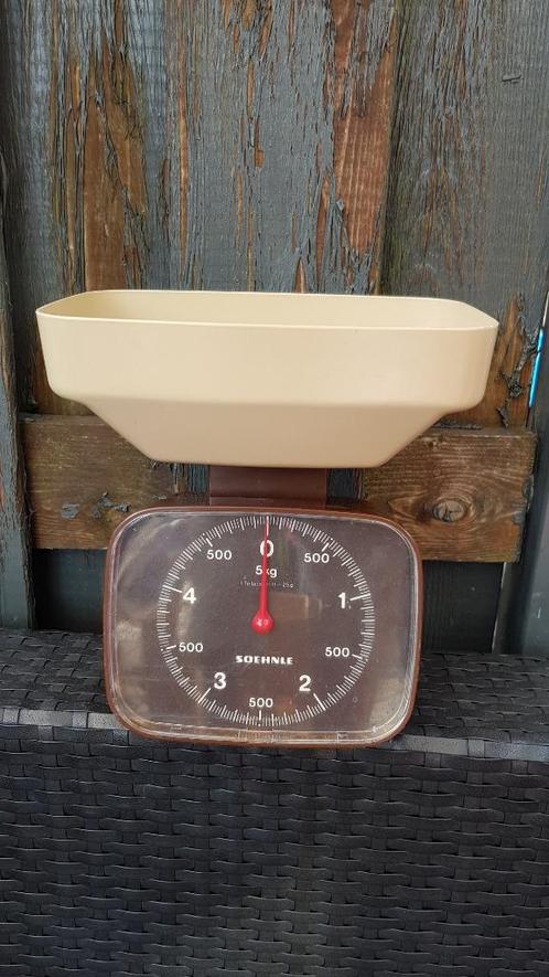 Vintage Soehnle keuken weegschaal bruin, beige bak. 6B1, Huis en Inrichting, Keuken | Keukenbenodigdheden, Gebruikt, Ophalen of Verzenden