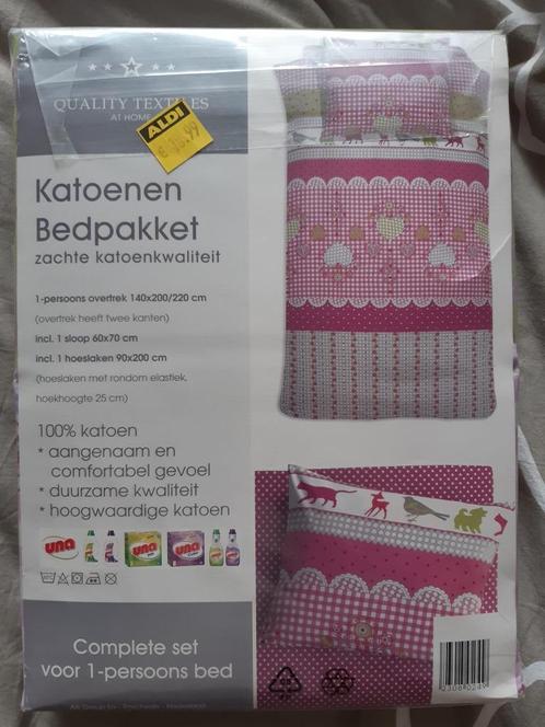 compleet bedpakket HIP linnengoed, Huis en Inrichting, Slaapkamer | Beddengoed, Nieuw, Dekbedovertrek, Eenpersoons, Roze, Ophalen