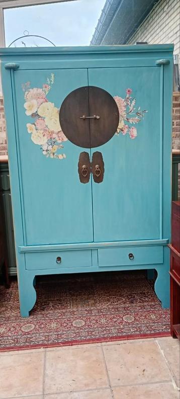 Chinese kast met bloemenprint beschikbaar voor biedingen