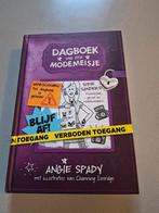 Angie Spady - Dagboek van een modemeisje, Ophalen of Verzenden, Zo goed als nieuw, Angie Spady