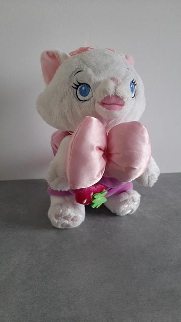 Disneyland Aristocats knuffel met roze strik aardbei poes 