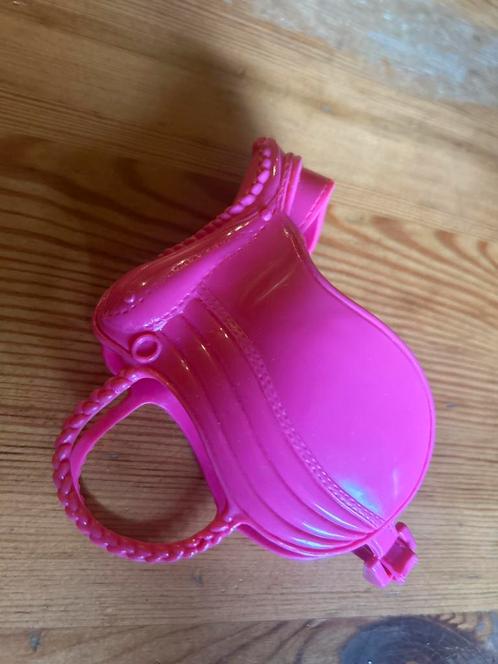 Barbie zadel She Loves Her Horse 2016, Kinderen en Baby's, Speelgoed | Poppen, Gebruikt, Barbie, Ophalen of Verzenden
