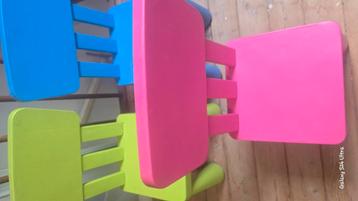 Kinder stoeltjes  beschikbaar voor biedingen