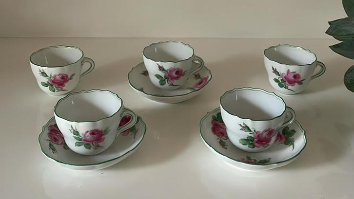 Antieke Meissen kop en schotels, Verzamelen, Porselein, Kristal en Bestek, Zo goed als nieuw, Kop en/of schotel, Porselein, Ophalen of Verzenden