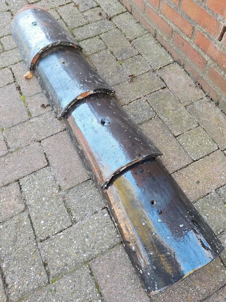 350 zwartverglaasd oudhollandse dakpannen met 40 nokvorsten, Doe-het-zelf en Verbouw, Dakpannen en Dakbedekking, Gebruikt, Dakpannen