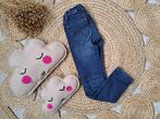 Donkerblauwe skinny jeans maat 122, Kinderen en Baby's, Kinderkleding | Maat 122, Ophalen of Verzenden, Zo goed als nieuw, Meisje