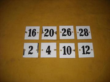 emaille nummer 2 4 10 12 16 20 26 28 huisnummer kastnummer beschikbaar voor biedingen