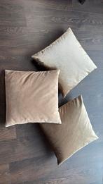 Velours kussens met veren, Huis en Inrichting, Ophalen, Zo goed als nieuw, Beige, Vierkant