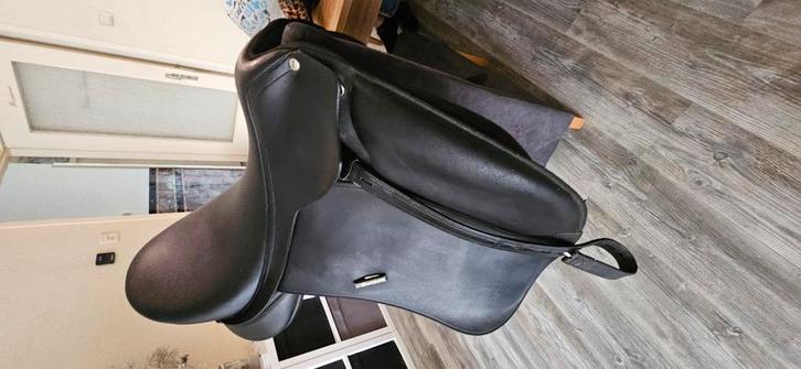 Mooi wintec cair 17,5 dressuurzadel, Dieren en Toebehoren, Paarden en Pony's | Overige Paardenspullen, Zo goed als nieuw, Dressuur