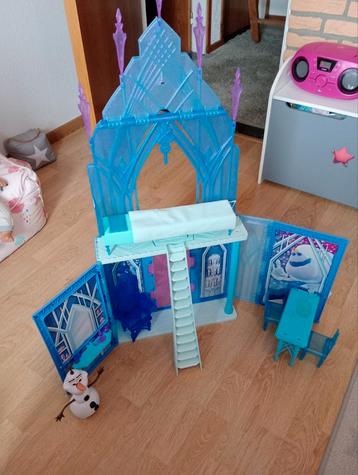 Hasbro frozen meeneemkasteel beschikbaar voor biedingen