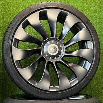 Originele 21 inch Tesla Uberturbine velgen banden Model Y beschikbaar voor biedingen