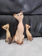 👉 3 leuke katten beeldjes, Ophalen of Verzenden, Zo goed als nieuw, Hond of Kat, Beeldje of Figuurtje
