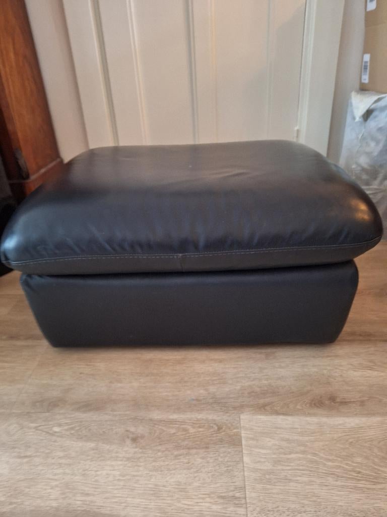 Voetenbankje, Huis en Inrichting, Ophalen, Gebruikt, 50 tot 75 cm, Leer