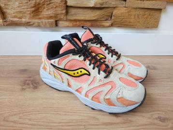 Saucony Grid Azura 2000 Venus ZGAN! maat 40,5  beschikbaar voor biedingen