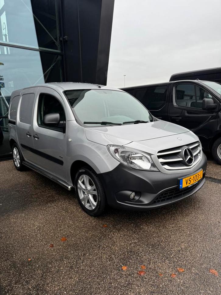 Mercedes-Benz Citan 1.5 CDI 66KW 2015, Auto's, Bestelauto's, Particulier, ABS, Airbags, Airconditioning, Bluetooth, Centrale vergrendeling