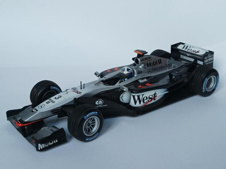 McLaren MP4/17 2002 1/18 David Coulthard tabaksreclame, Hobby en Vrije tijd, Modelauto's | 1:18, MiniChamps, Ophalen of Verzenden