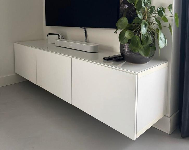IKEA BESTA TV Meubel - 189x40x40 cm, Huis en Inrichting, Kasten | Televisiemeubels, Zo goed als nieuw, Minder dan 100 cm, 150 tot 200 cm