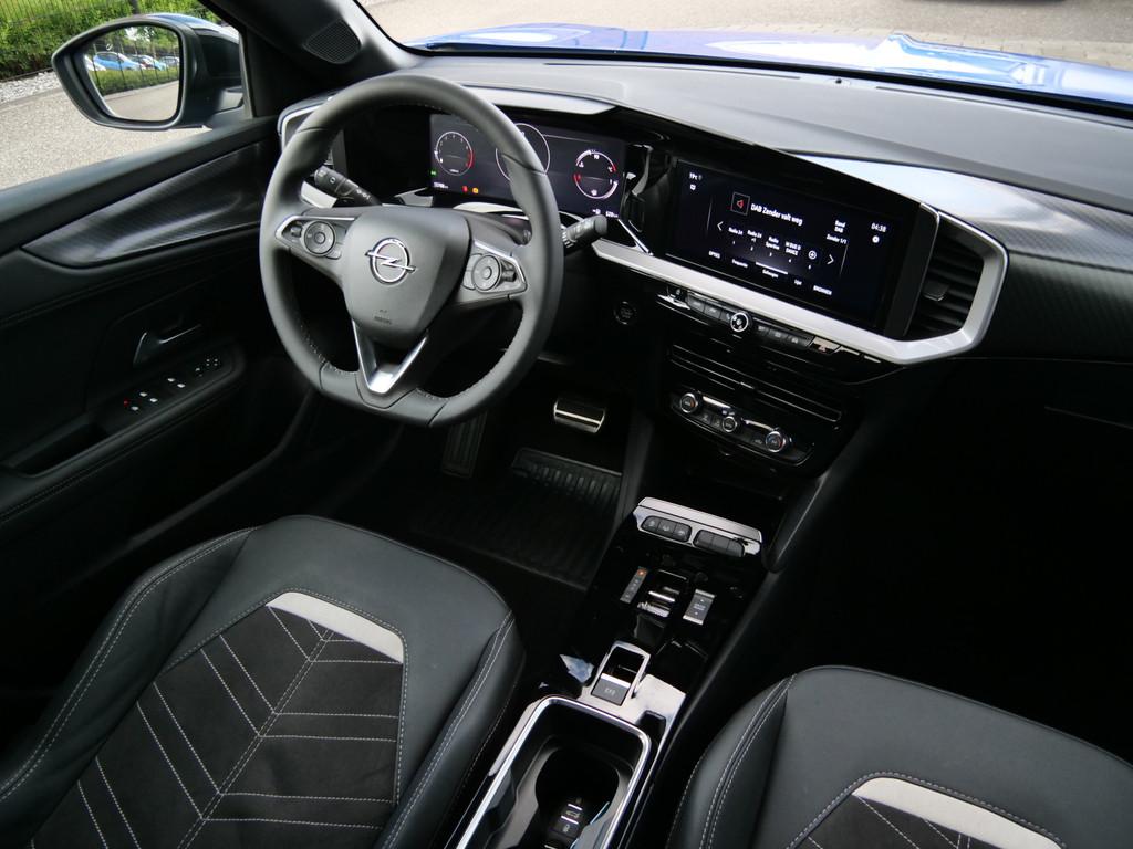 Opel Mokka 1.2 Turbo 130pk Ultimate Automaat Camera / DAB /, 1195 kg, 1199 cc, Blauw, 3 cilinders