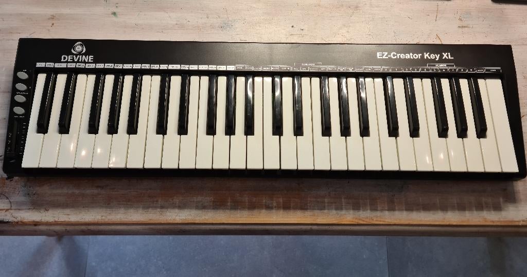 Devine EZ-Creator Key XL USB/MIDI Keyboard, Ophalen of Verzenden, Zo goed als nieuw, Midi-aansluiting, 49 toetsen