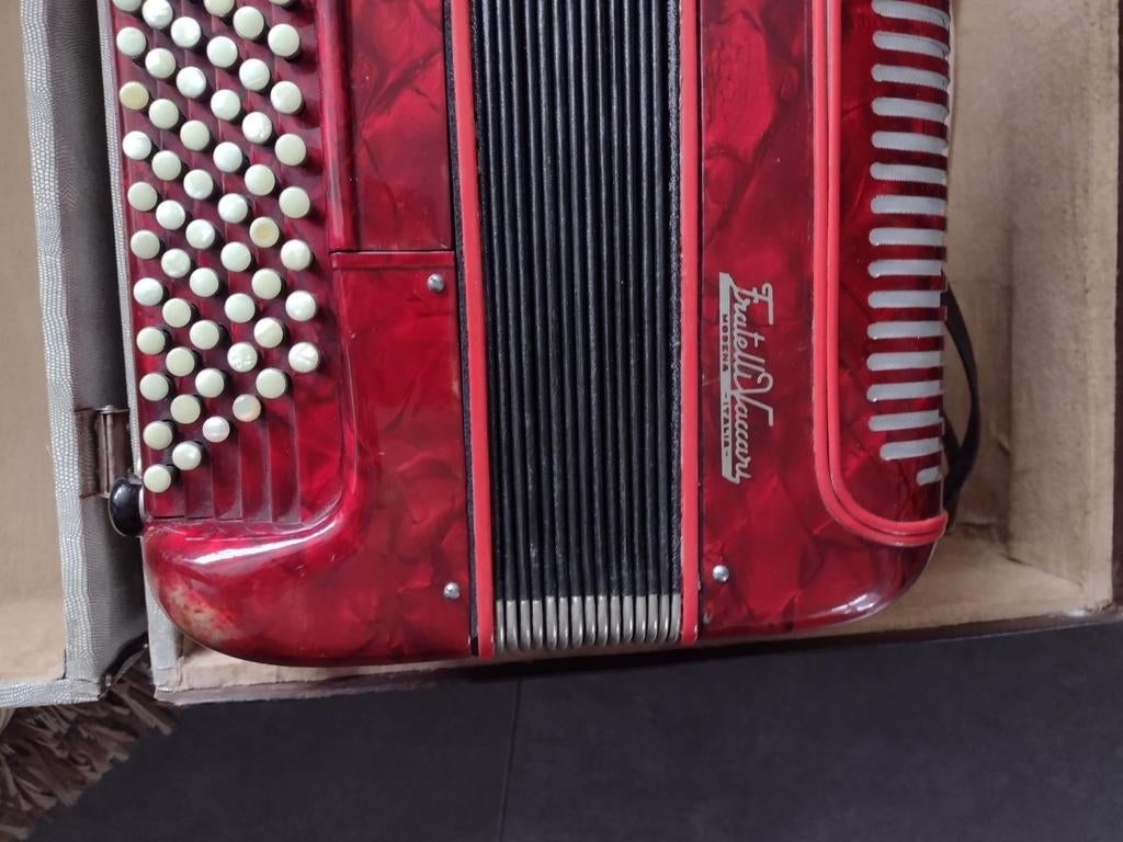 120bass. B griff  frantelli, Muziek en Instrumenten, Overige merken, Gebruikt, Met koffer, Ophalen of Verzenden