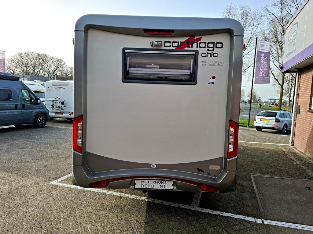 Carthago Chic C-Line I 4.2 | Automaat | 3.0 | 177 PK |, Caravans en Kamperen, Chemisch toilet, Tot en met 2, Bedrijf, Diesel