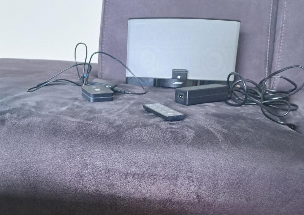 Bose sound speaker, Audio, Tv en Foto, Luidsprekers, Ophalen, Gebruikt, Front, Rear of Stereo speakers, Bose