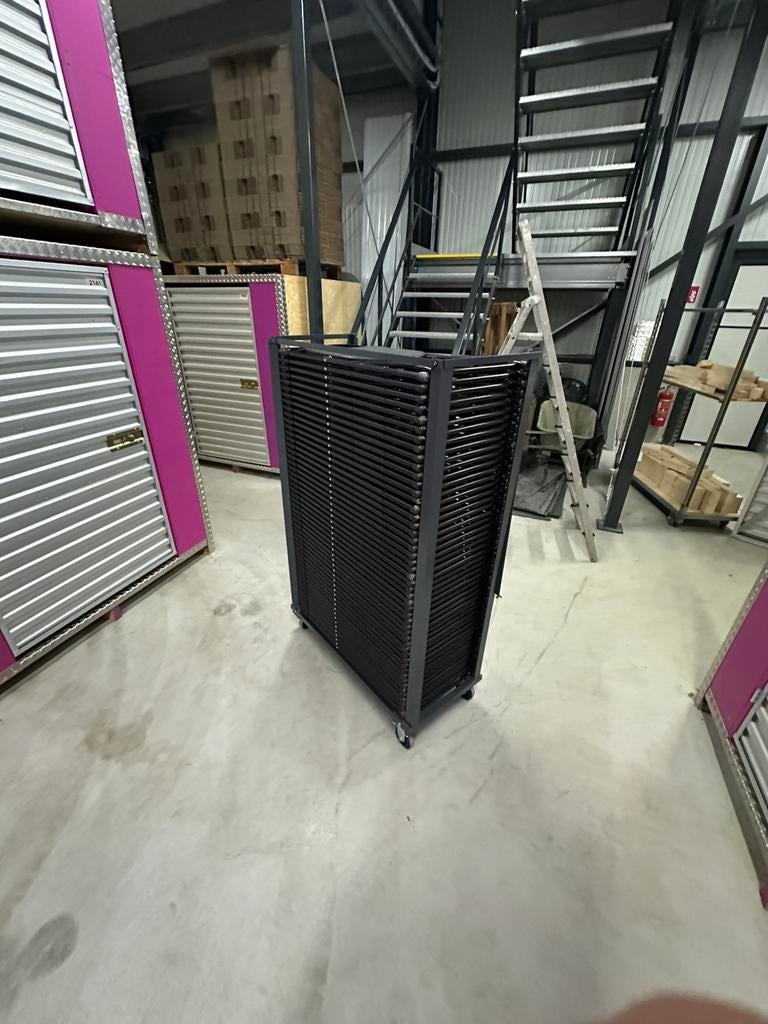 50 Klapstoelen inclusief kar, Zwart, Klapstoel, Ophalen of Verzenden, Zo goed als nieuw