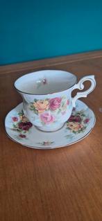 Royal albert kop en schotel, Ophalen of Verzenden, Zo goed als nieuw, Porselein, Kop en/of schotel