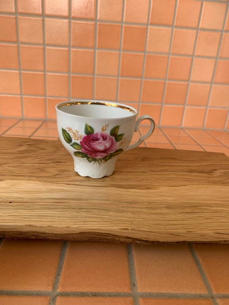 Brocant Kopje Mitterteich Bavaria met bloemen en goud, Ophalen of Verzenden