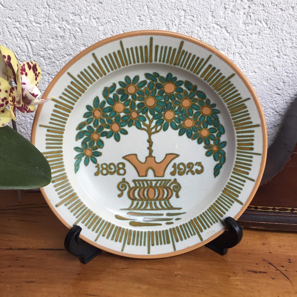 Koningin Wilhelmina 1898-1923 zuid holland plateel 23 cm, Verzamelen, Koninklijk Huis en Royalty, Ophalen of Verzenden, Zo goed als nieuw